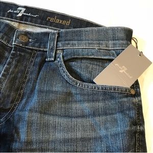 BNWT Seven for All Mankind Relaxed Jeans